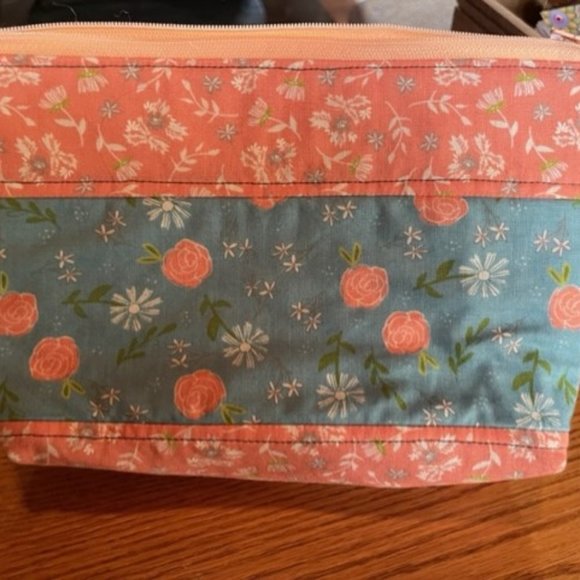 Zipper Pouch - Picture 3 of 4